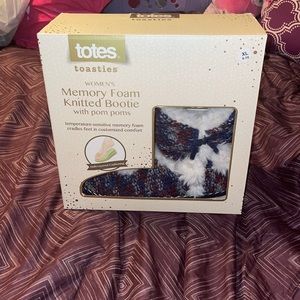 Memory Foam Knitted Booties